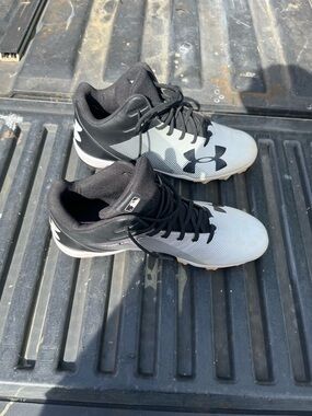 Under Armour Black and White Men's Football Cleats